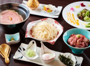 「和楽の贅沢ランチ」熊本黒毛和牛A5サーロインの温つけ＆ミニ丼セット